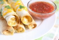 Crispy Baked Cream Cheese Chicken Rolls