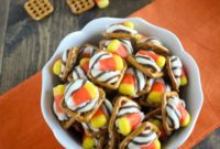Autumn Candy Corn Pretzel Delights
