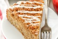 Spiced Apple Streusel Cake