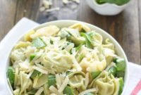 Creamy Spinach Artichoke Tortellini Pasta Salad