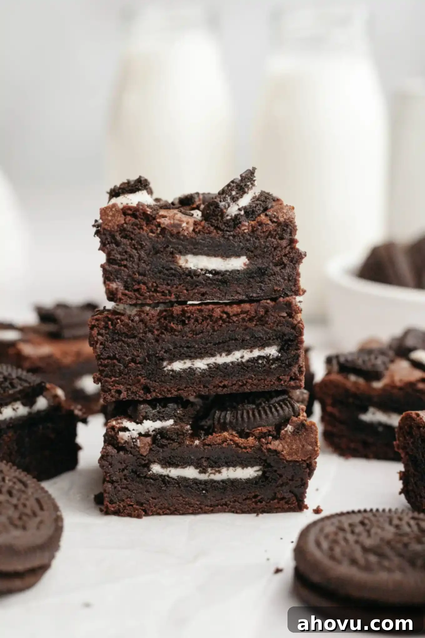Ultimate Oreo Brownies 2 Three Oreo brownies stacked on top of each other.